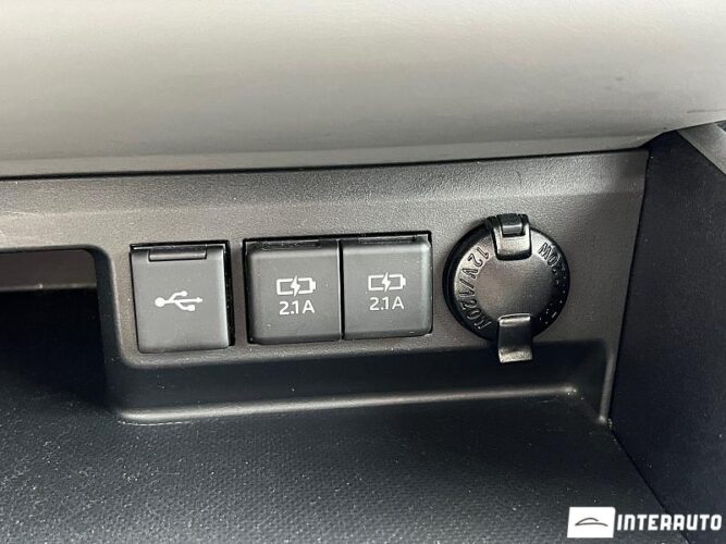 Toyota Highlander 51 interauto-car