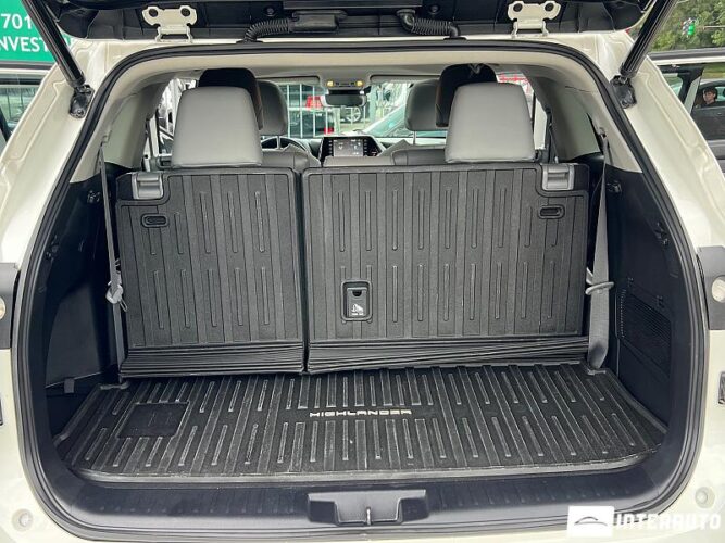 Toyota Highlander 57 interauto-car