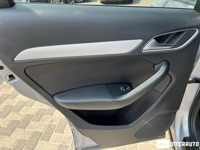 Audi Q3 46 interauto-car