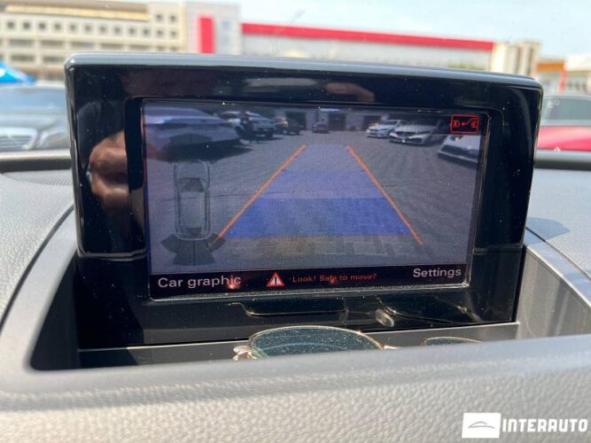 Audi Q3 42 interauto-car