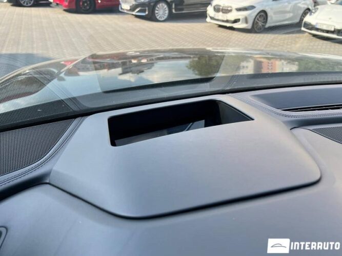 Audi Q8 44 interauto-car