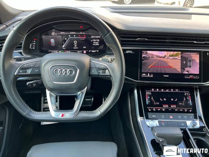 Audi Q8 43 interauto-car