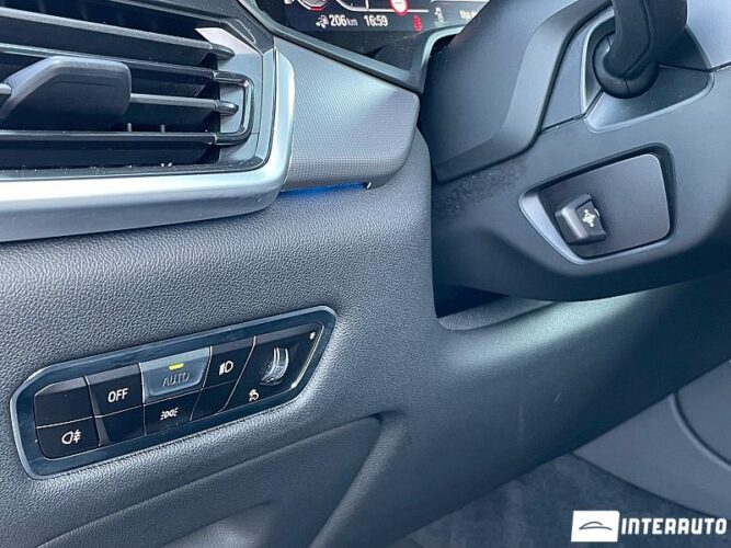 BMW X5 4.5e 42 interauto-car