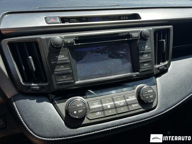 Toyota Rav-4 38 interauto-car