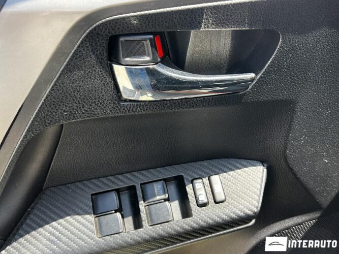 Toyota Rav-4 40 interauto-car