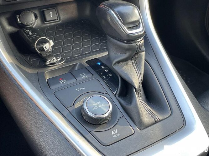 Toyota Rav-4 43 interauto-car