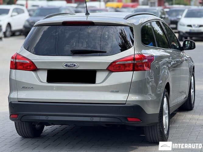 Ford Focus 30 interauto-car