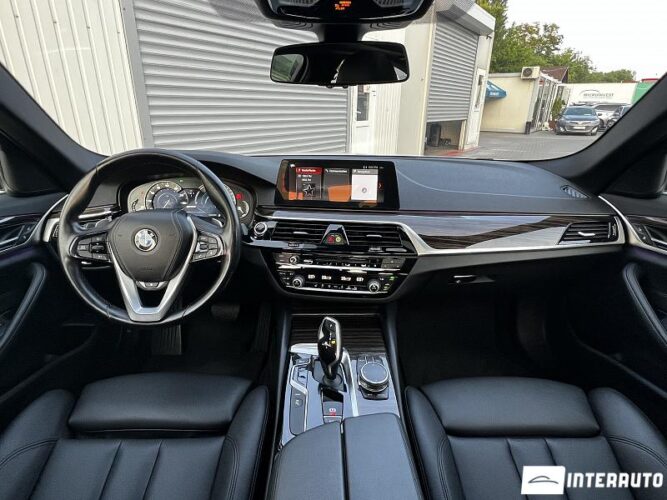 BMW 530e 44 interauto-car