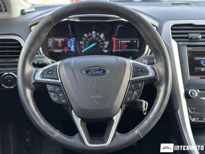 Ford Fusion 37 interauto-car