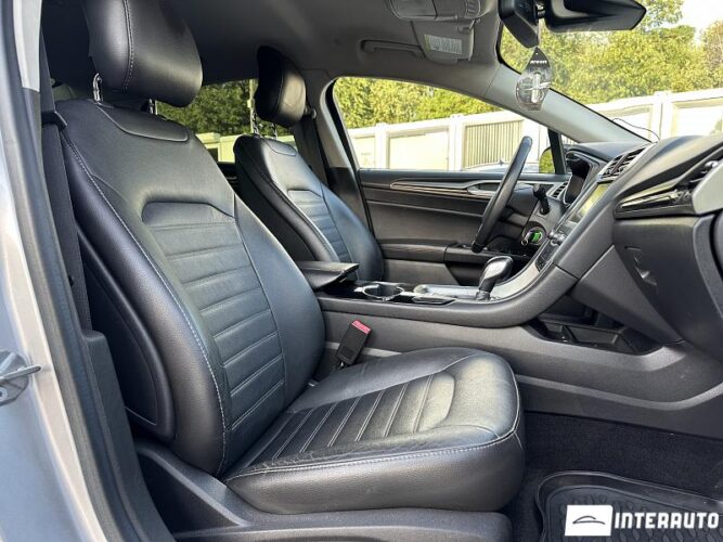 Ford Fusion 41 interauto-car