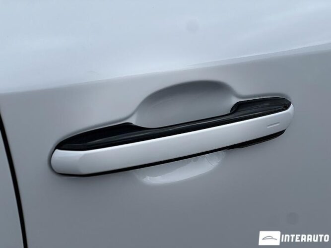 Lexus RX 500h 68 interauto-car