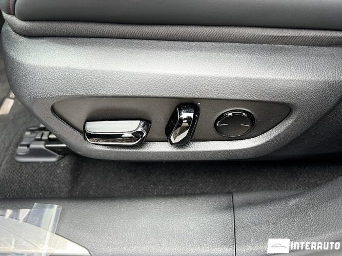 Lexus RX 500h 59 interauto-car