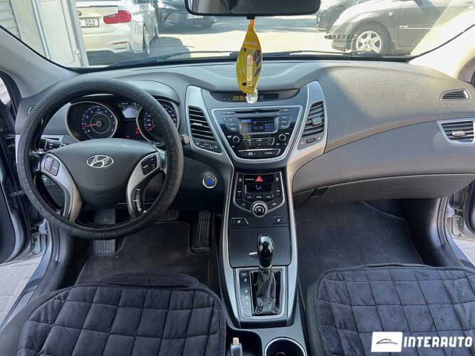 Hyundai Elantra 37 interauto-car