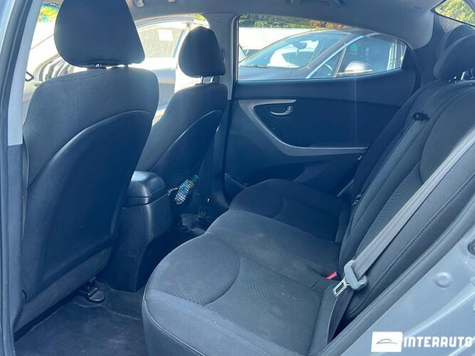 Hyundai Elantra 35 interauto-car