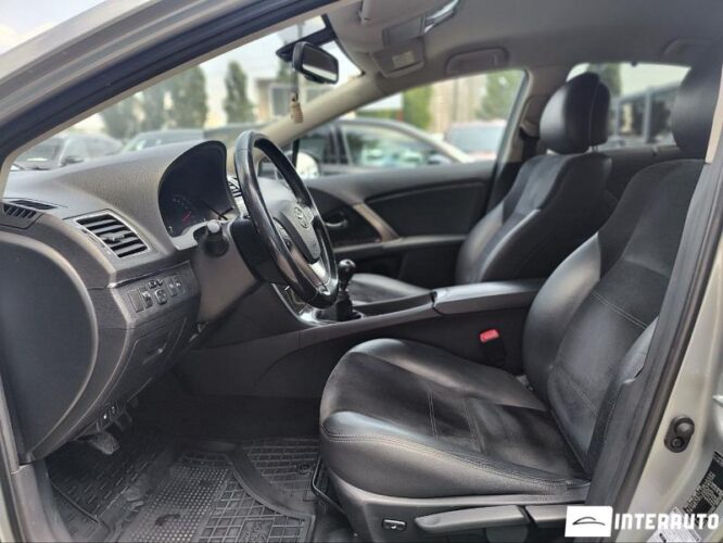 Toyota Avensis 32 interauto-car
