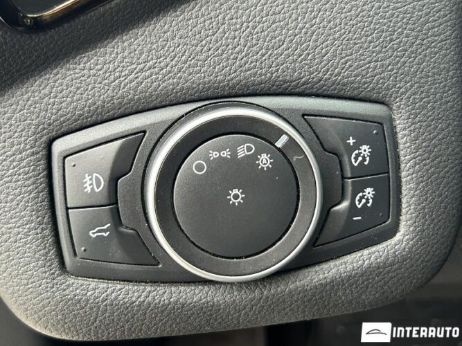 Ford Escape 38 interauto-car