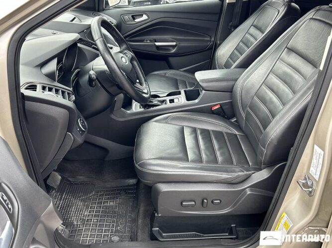 Ford Escape 36 interauto-car