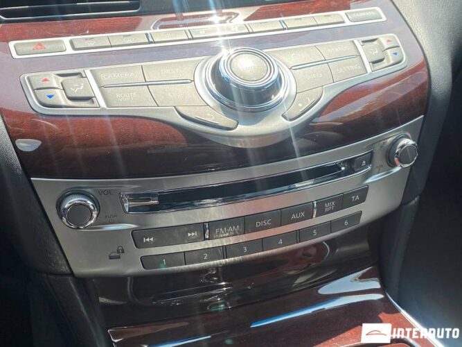 Infiniti Q70 41 interauto-car