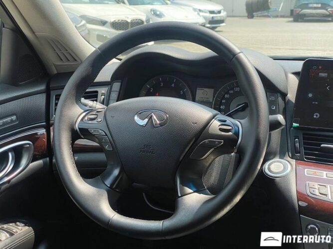 Infiniti Q70 37 interauto-car