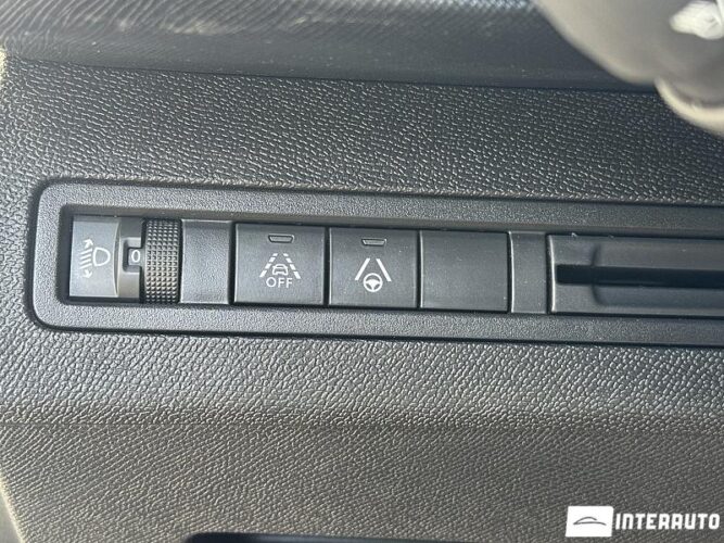 Peugeot 3008 42 interauto-car