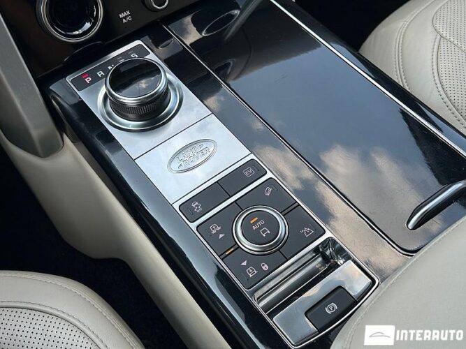 Land Rover Range Rover Vogue 47 interauto-car