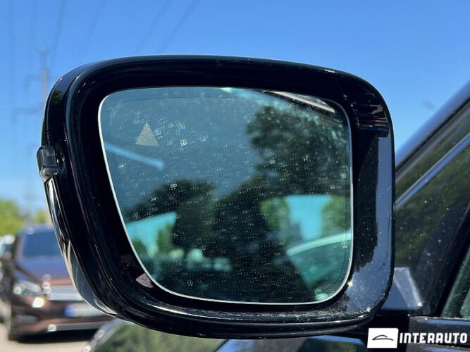 BMW 530e 36 interauto-car