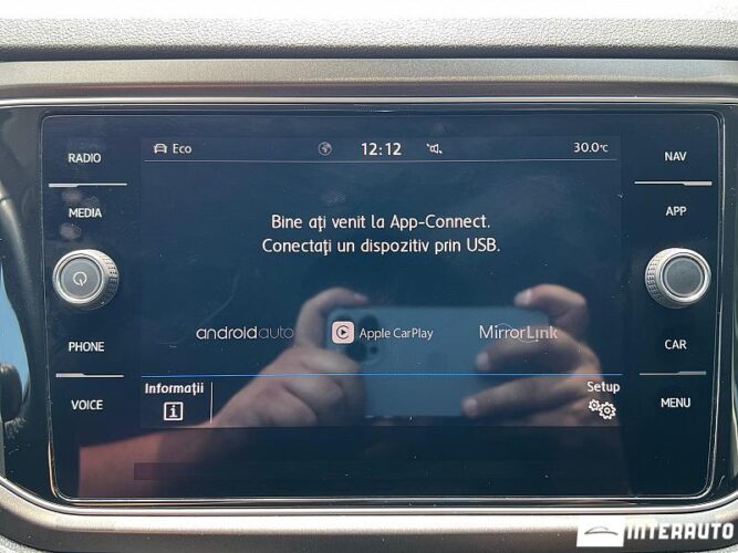 Volkswagen T-Roc 49 interauto-car