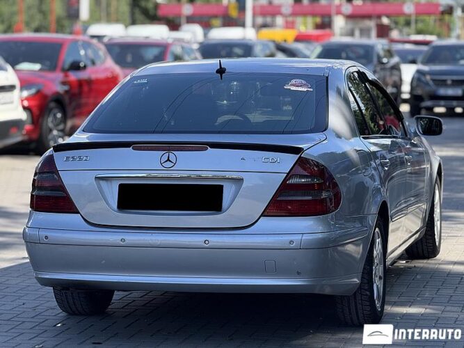 Mercedes E 220 32 interauto-car
