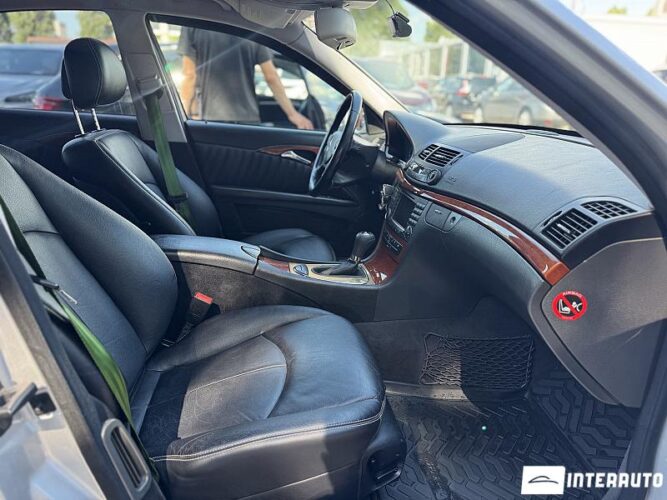 Mercedes E 220 45 interauto-car
