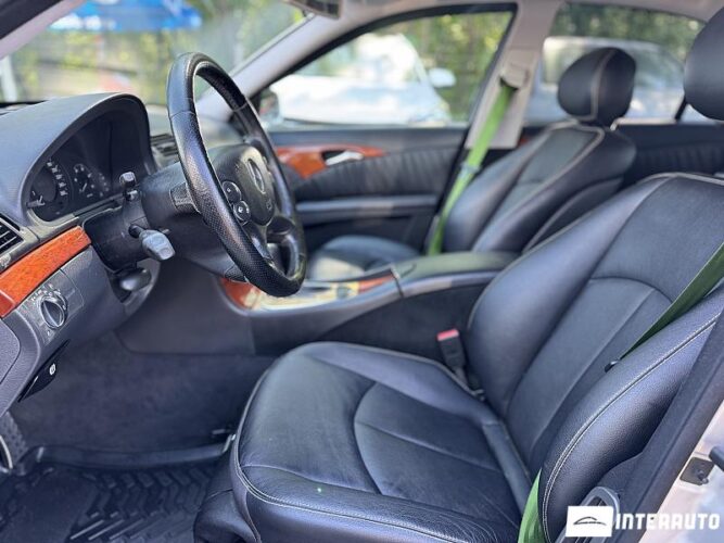 Mercedes E 220 34 interauto-car
