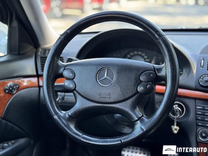Mercedes E 220 37 interauto-car