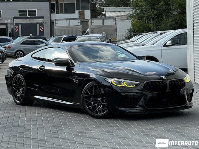 BMW M8 Competition 39 interauto-car