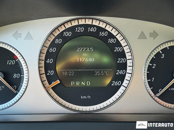 Mercedes C 230 38 interauto-car