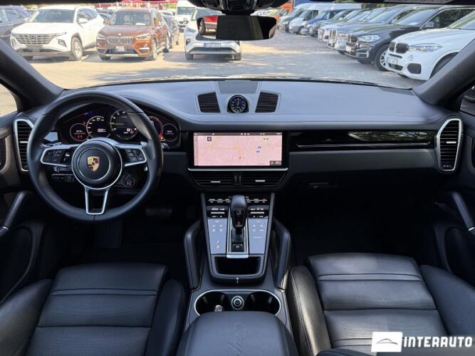 Porsche Cayenne E-Hybrid Coupe 44 interauto-car