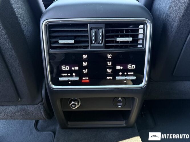 Porsche Cayenne E-Hybrid Coupe 52 interauto-car