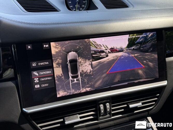 Porsche Cayenne E-Hybrid Coupe 47 interauto-car