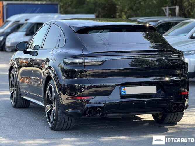 Porsche Cayenne E-Hybrid Coupe 37 interauto-car