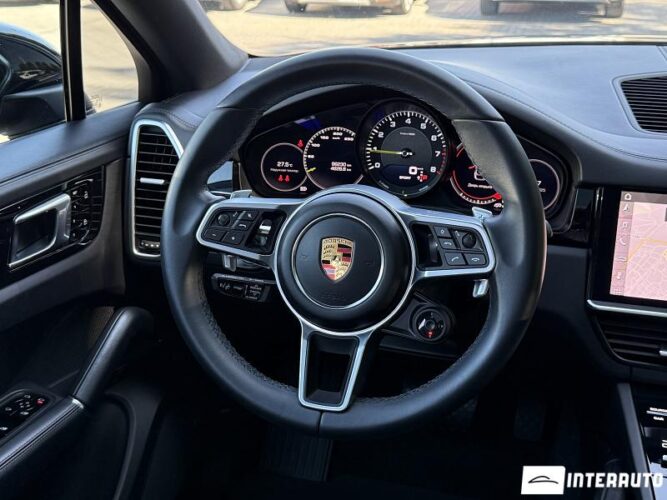 Porsche Cayenne E-Hybrid Coupe 45 interauto-car