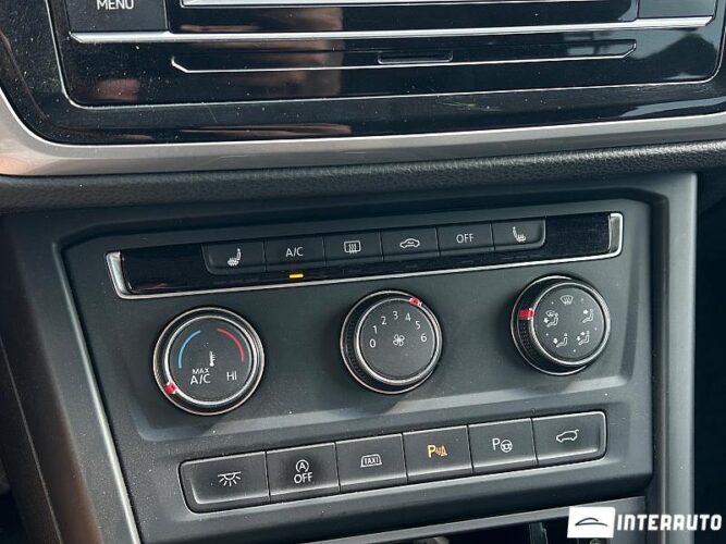 Volkswagen Touran 42 interauto-car