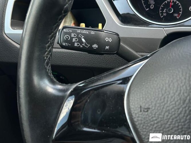 Volkswagen Touran 38 interauto-car