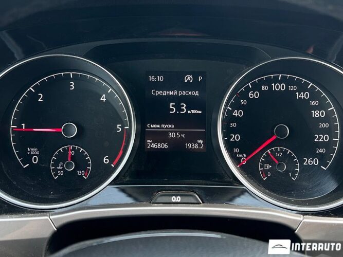 Volkswagen Touran 40 interauto-car