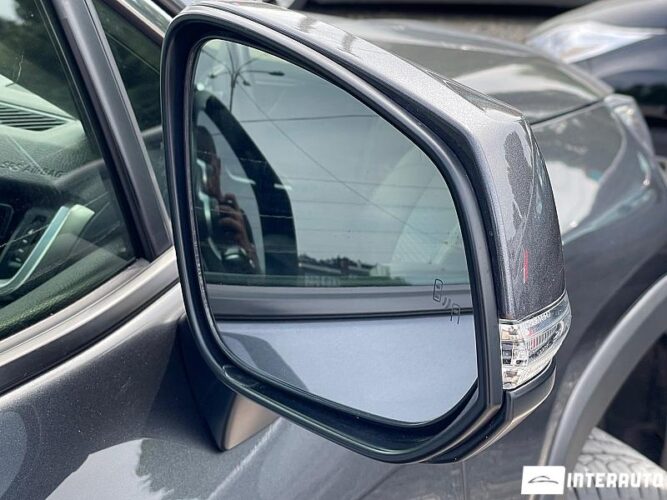 Toyota Rav-4 37 interauto-car