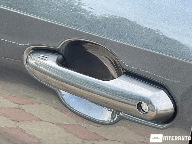 Toyota Rav-4 36 interauto-car