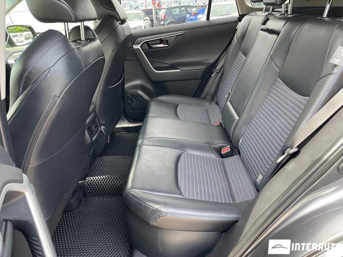 Toyota Rav-4 47 interauto-car