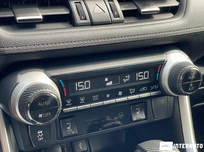 Toyota Rav-4 43 interauto-car