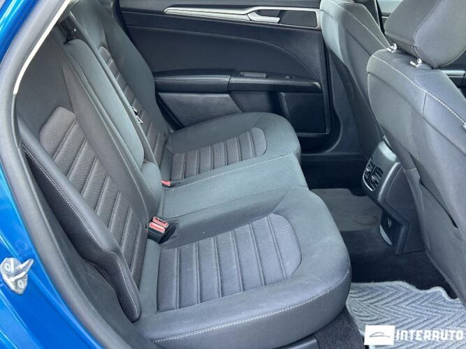 Ford Fusion 48 interauto-car