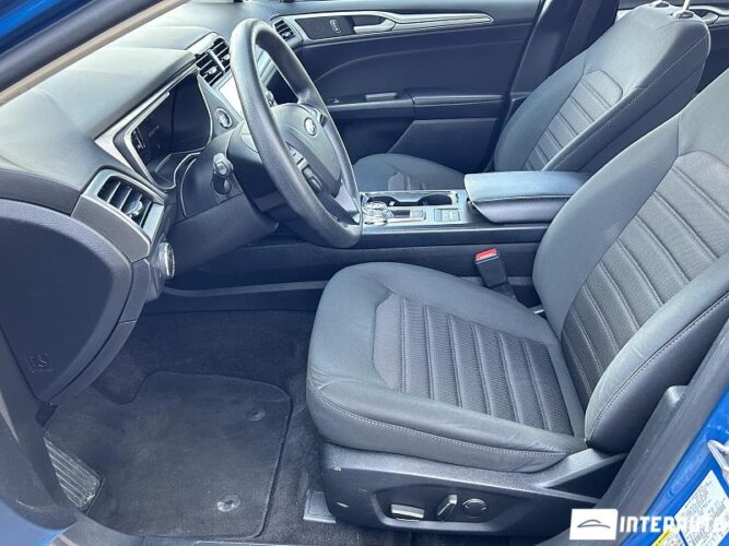 Ford Fusion 38 interauto-car