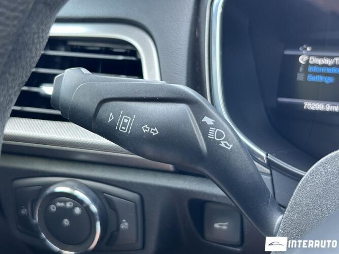 Ford Fusion 41 interauto-car