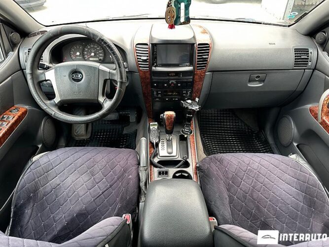 Kia Sorento 33 interauto-car