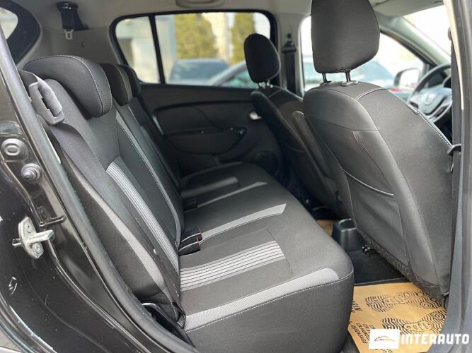 Dacia Sandero Stepway 36 interauto-car